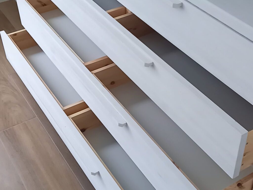 Maßgefertigte Schubladen. Gefertigt in unserer Schreinerei in Vimmerby.